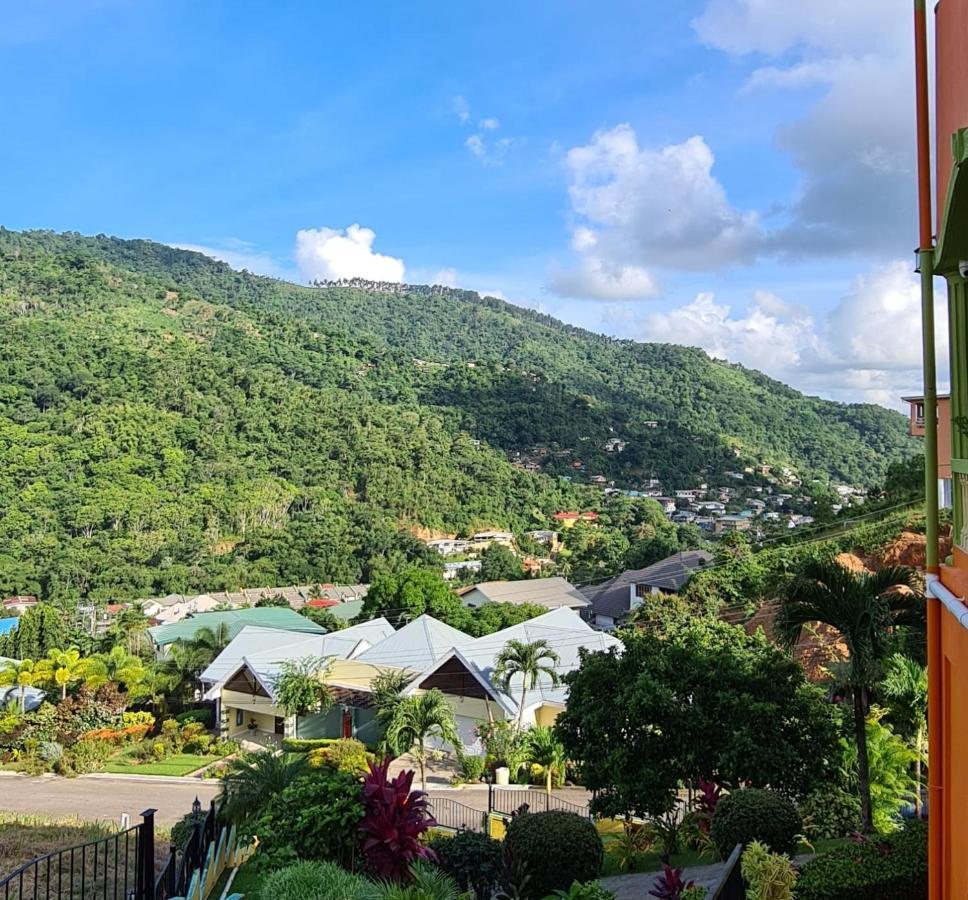 Mountain Palace Bed & Breakfast Saint Joseph ภายนอก รูปภาพ