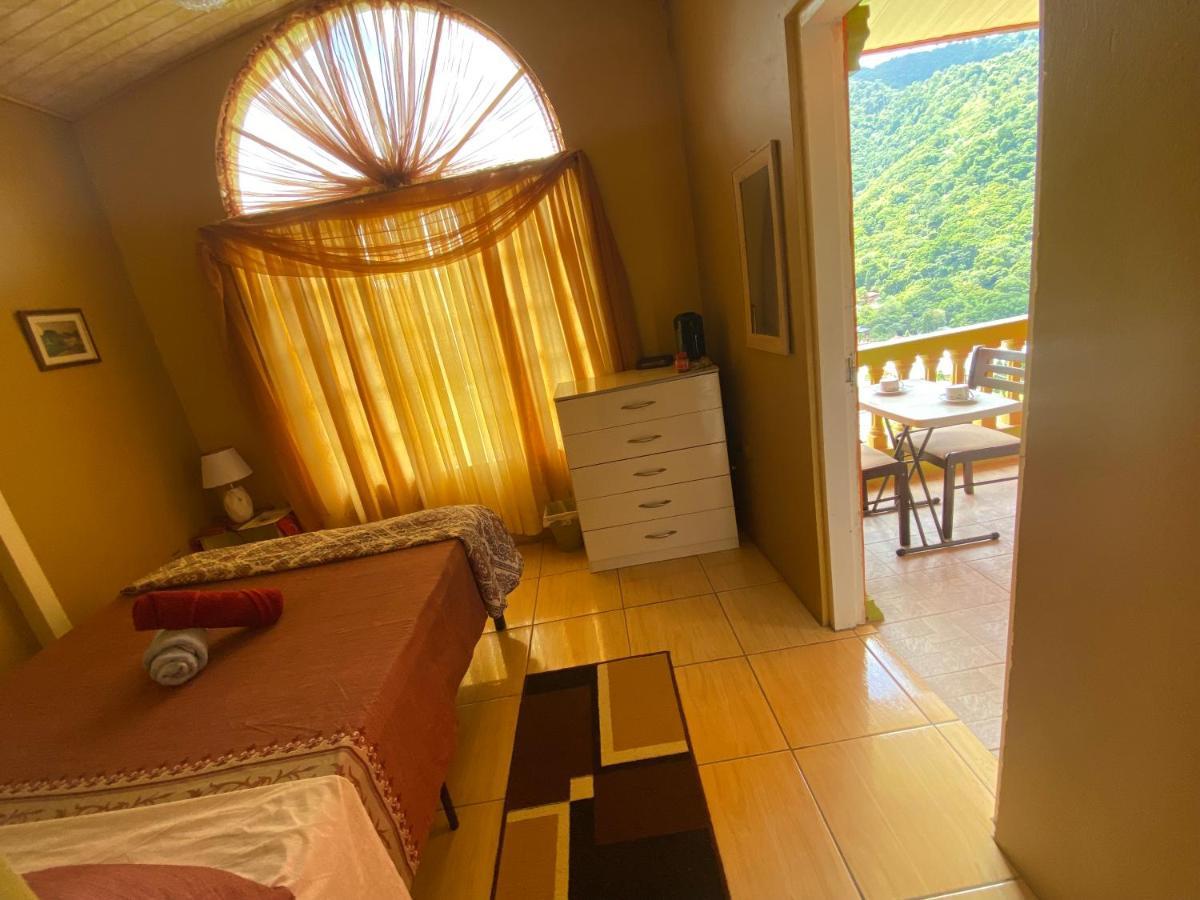 Mountain Palace Bed & Breakfast Saint Joseph ภายนอก รูปภาพ